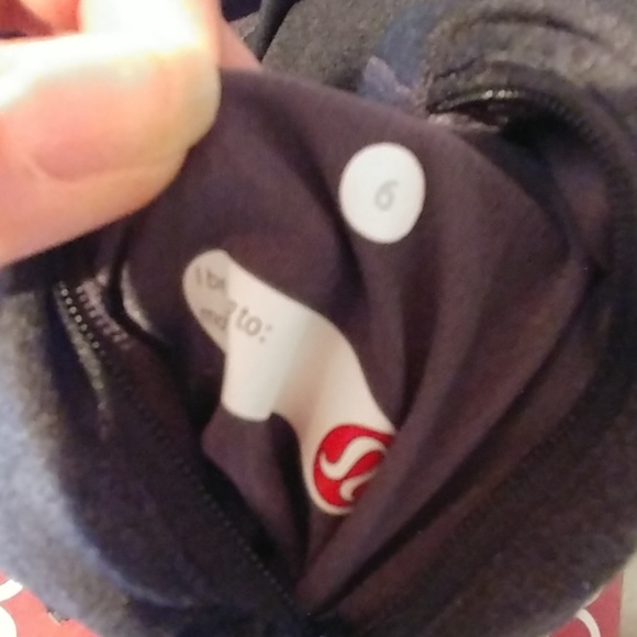 Lululemon Grey Hooded Thumbhole Logo Jacket 6 - Picture 6 of 8